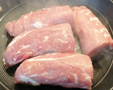 Foto del paso 4 de la receta: Solomillo de cerdo con salsa de chocolate y naranja