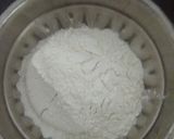 A picture of step 3 of Vanilla tutti fruitti cake.