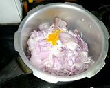 A picture of step 1 of Mutton curry.