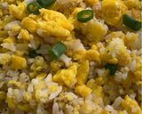 A picture of step 4 of Easy Egg Fried Rice 蛋炒饭.