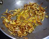 A picture of step 2 of Chicken Korma.