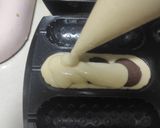 Gambar langkah 3 resipi Waffle Stick with Chocolate Filling.