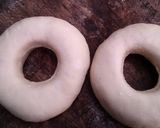 Foto langkah ke 4 dari resep Fried Bagel with Egg (Bagel Goreng ala Kribo).