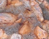 A picture of step 3 of Fry chicken with gravy.