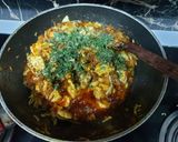 A picture of step 2 of Chicken with cabbage.