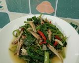 Foto langkah ke 3 dari resep 14. Tumis Kangkung Ikan Teri asin.
