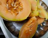 A picture of step 1 of Muskmelon Curry.