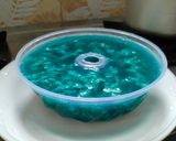Foto langkah ke 4 dari resep Puding Lumut Bunga Telang.