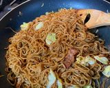 A picture of step 6 of Yakisoba.