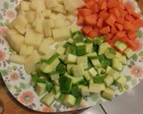 Foto del paso 1 de la receta: Sopa fácil. para mamá, verduras, pollo y pasta