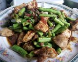 รูปขั้นตอนการทำที่ 5 ของ หมูผัดน้ำพริกเผา😋🍴
