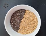 Foto del paso 1 de la receta Pan de yogur y semillas (panificadora Lidl)