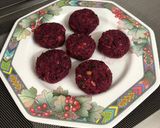 A picture of step 6 of Beetroot Carrot Tikki.