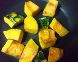 A picture of step 4 of Simmered Pumpkin and Chicken Thighs in Broth.
