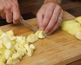 Forró almás pite (mekis) recept fázis 3 fotója