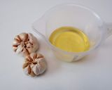 Foto langkah ke 1 dari resep Garlic Oil | Minyak Bawang.