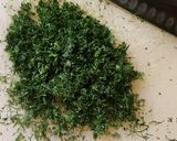 A picture of step 1 of Horseradish Dill Sauce.