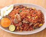 Foto langkah ke 8 dari resep Nasi Goreng Merah Devina Hermawan.