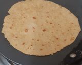 A picture of step 5 of Tikha --- Meetha thepla (spicy --- sweet roti).