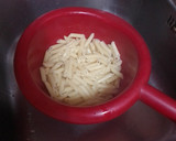 Foto del paso 1 de la receta: Penne con carne y tomate