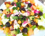 Une image de l'étape 4 de Salade patchwork à la grecque.