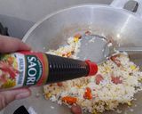 Foto langkah ke 3 dari resep Nasi Goreng Sosis Telor.