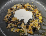 Foto del paso 5 de la receta: Bacalao cremoso con verduritas y trompeta de la muerte