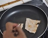 Hình bước làm 2 của món Bánh tráng nướng chảo