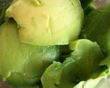 A picture of step 1 of Avocado juice.
