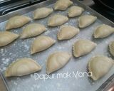 Foto langkah ke 10 dari resep "Karipap pusing" special step bye step👌.