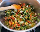 Une image de l'étape 17 de Sauce aux piments indiens, tomates, gingembre et coriandre.