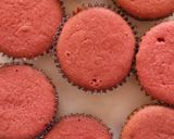 A picture of step 7 of Strawberry flavored cupcakes.