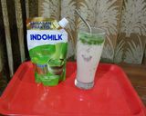 Foto langkah ke 3 dari resep Es Kopi Susu Matcha.