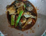Foto langkah ke 3 dari resep Ayam Masak Kecap Manis Pedas.
