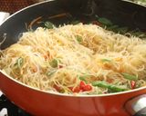 Foto langkah ke 8 dari resep Nasi Kuning Manado.
