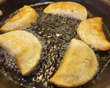 Foto del paso 4 de la receta: Empanadas rellenas fritas🌺