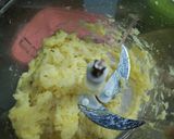 Foto langkah ke 1 dari resep Bitterballen Kentang (isi sisa ayam opor).