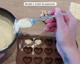 Une image de l'étape 2 de Chocolats fourrés chocolat blanc cœur noisette Pralines en Bel.