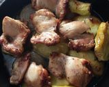 Foto del paso 4 de la receta: Escalopes de pollo al horno con patata calabacín y cebolla