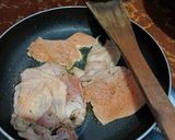 Foto langkah ke 2 dari resep Creamy Chicken Mushroom.