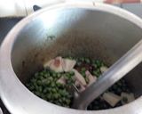 A picture of step 3 of Hara chana ki subji.