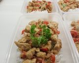 A picture of step 4 of Paprika-kookos-kanakastike.