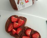 A picture of step 3 of Nutella Strawberry Toast.