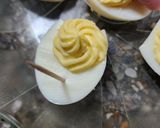 Foto del paso 4 de la receta: 🎅🏻 Huevos rellenos diferentes 🥚
