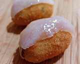 Foto del paso 7 de la receta: Croquetas de pollo especiado en salsa con acelgas con velo de panceta ibérica