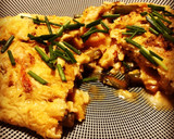 Foto del paso 5 de la receta: Tortilla de ajetes y gamba roja!!