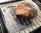 Foto del passaggio 6 della ricetta Tagliata di braciola di vitello (600gr) con crema di gorgonzola con nocciole, e peperoni