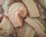 รูปขั้นตอนการทำที่ 1 ของ หมูสามชั้นทอดน้ำปลาพริกไทยดำ