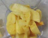 A picture of step 1 of Mango and cherry drink.