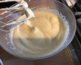 Une image de l'étape 5 de Gâteau fondant aux prunes et vanille.